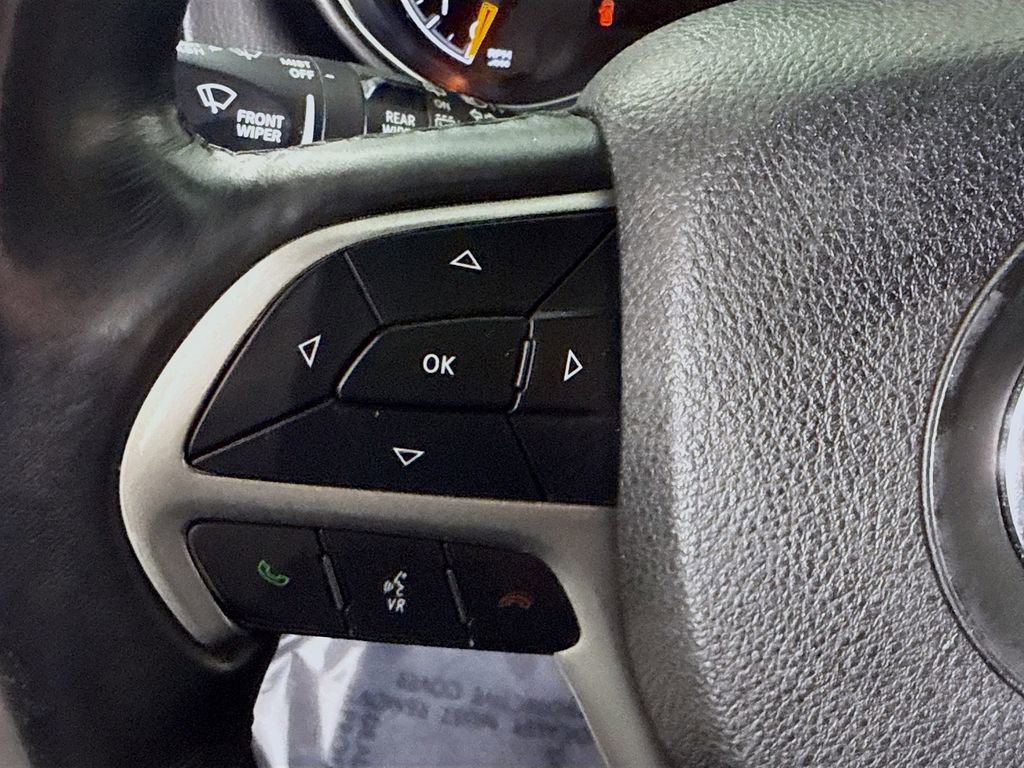 Used 2018 Jeep Grand Cherokee Limited AWD/4WD image 22