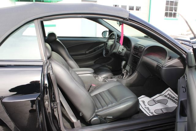 Used 2004 Ford Mustang GT RWD image 13