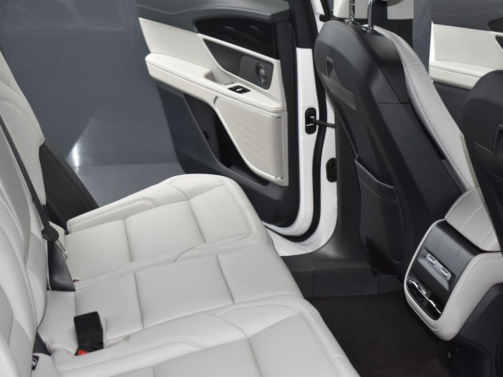 New 2026 Lincoln Nautilus Premier w/ Equipment Group 102A image 14