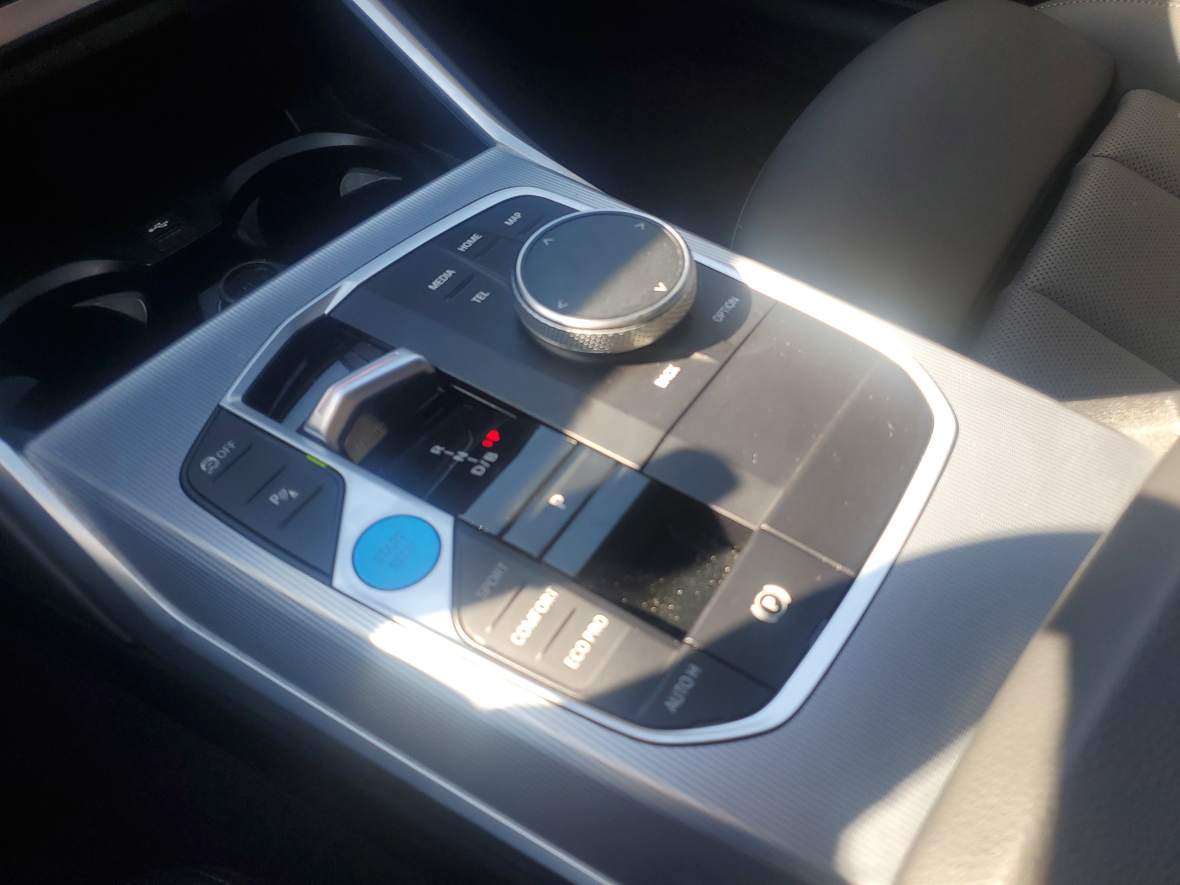 Used 2024 BMW i4 eDrive35 w/ Convenience Package image 28