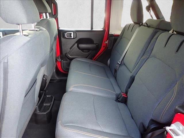 Used 2024 Jeep Wrangler Unlimited AWD/4WD image 9