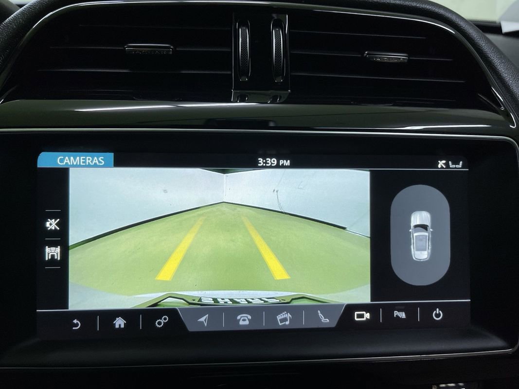 Used 2019 Jaguar F-PACE Premium image 22