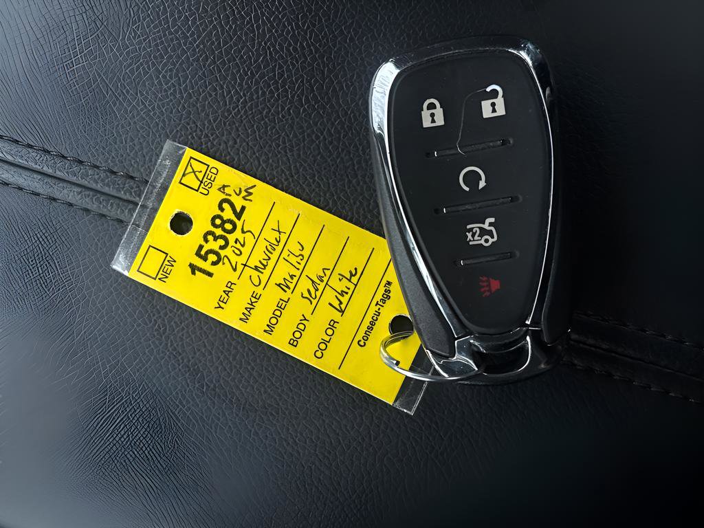 Used 2025 Chevrolet Malibu LT image 31