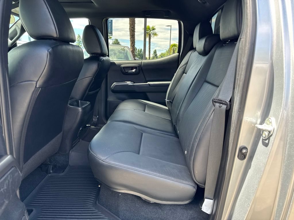 Used 2023 Toyota Tacoma Limited AWD/4WD image 5