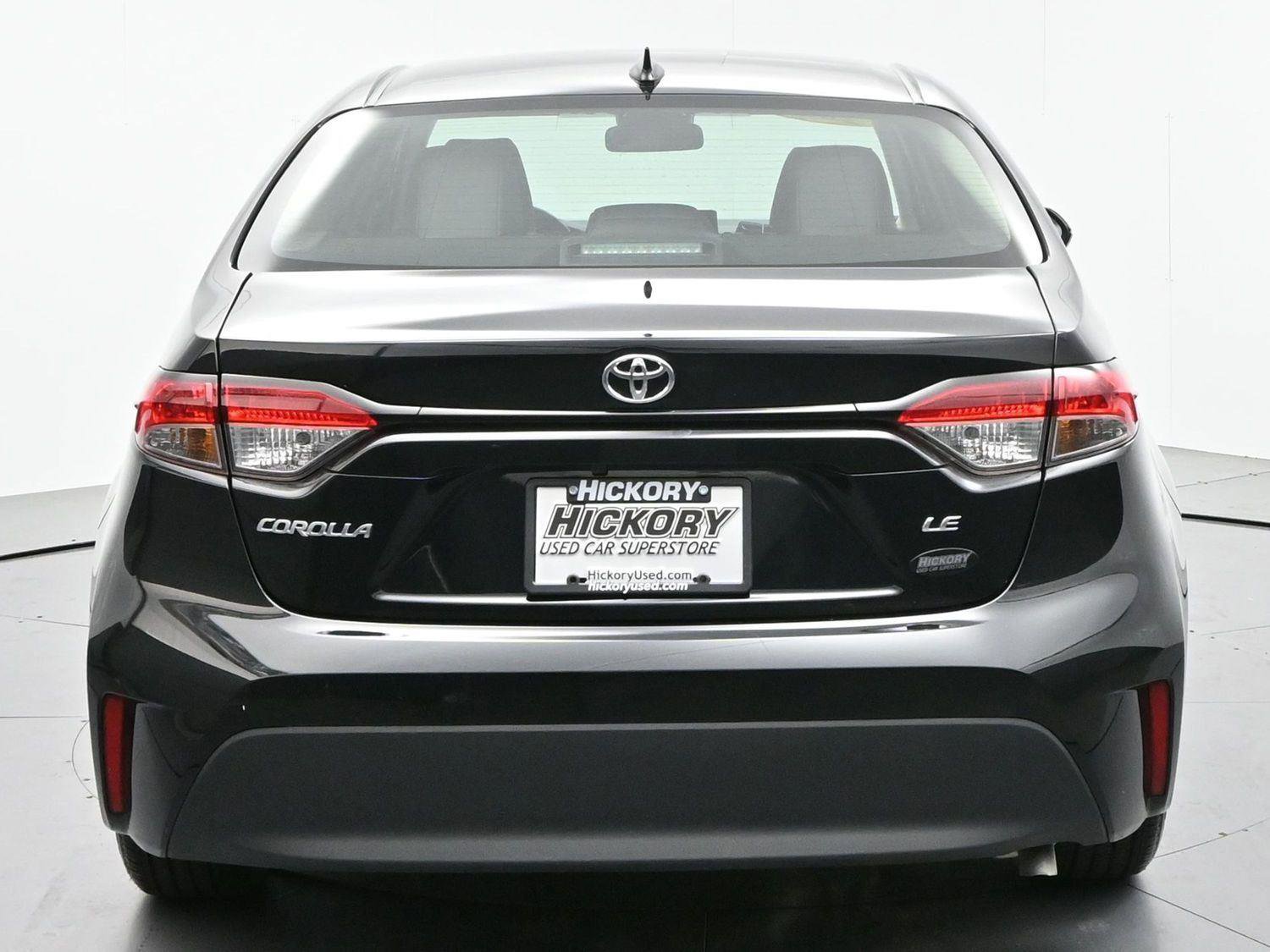 Used 2024 Toyota Corolla LE w/ LE Convenience Package image 6