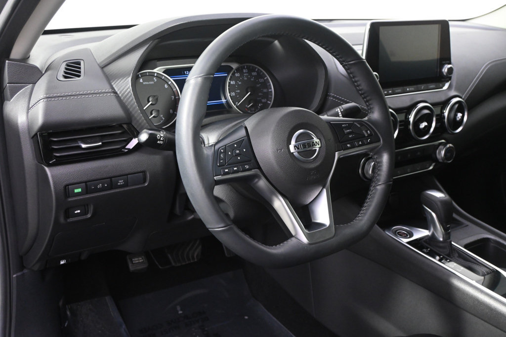Used 2022 Nissan Sentra SV FWD image 12