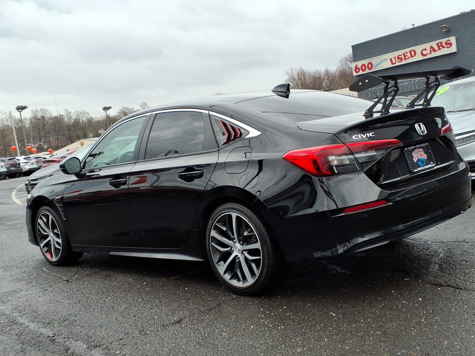 Used 2024 Honda Civic Touring image 4
