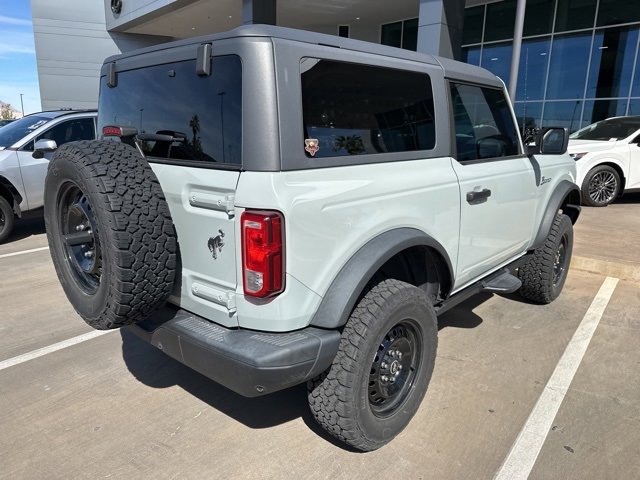 Used 2022 Ford Bronco Black Diamond image 3