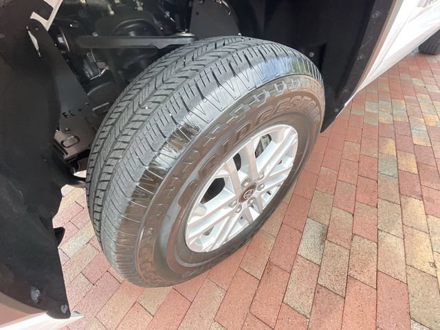 Used 2025 Toyota Tundra SR5 AWD/4WD image 25
