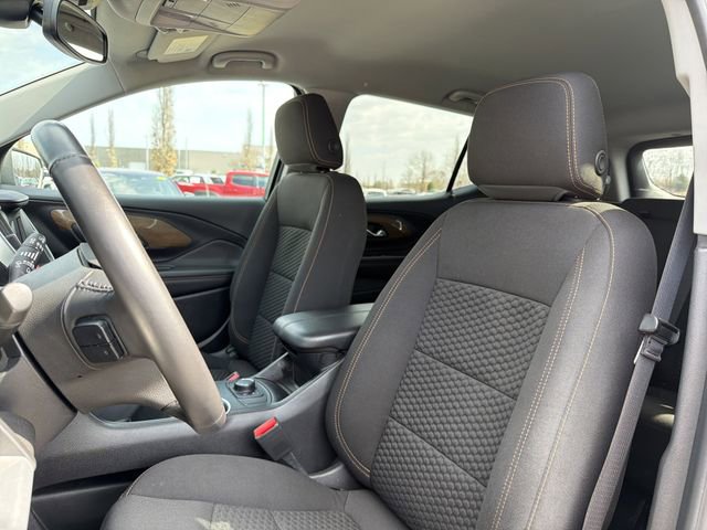 Used 2020 GMC Terrain SLE image 18