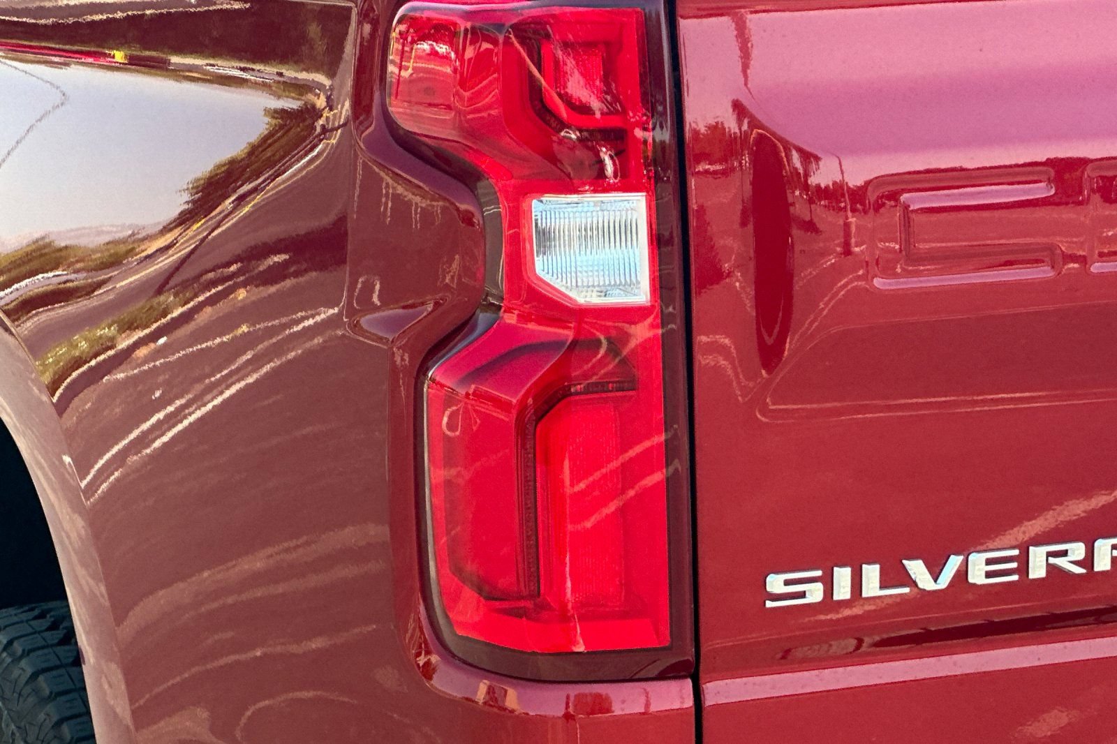 Used 2025 Chevrolet Silverado 1500 LT Trail Boss w/ Convenience Package II AWD/4WD image 46
