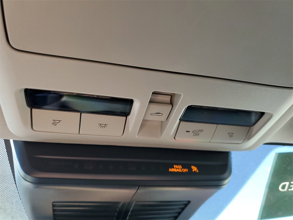 Used 2025 MAZDA CX-50 AWD 2.5 Turbo w/ Weather Package image 32