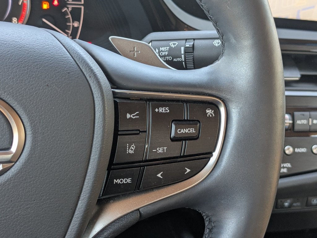 Used 2025 Lexus ES 350 w/ Premium Package FWD image 17