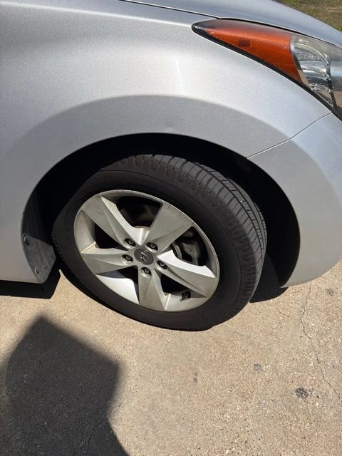 Used 2013 Hyundai Elantra GLS w/ Preferred Pkg FWD image 6