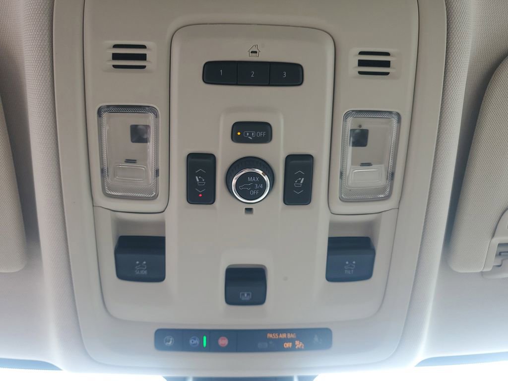 Used 2021 GMC Yukon Denali w/ Denali Premium Package RWD image 31