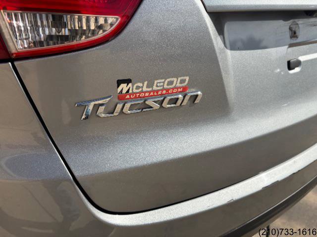 Used 2015 Hyundai Tucson SE image 12
