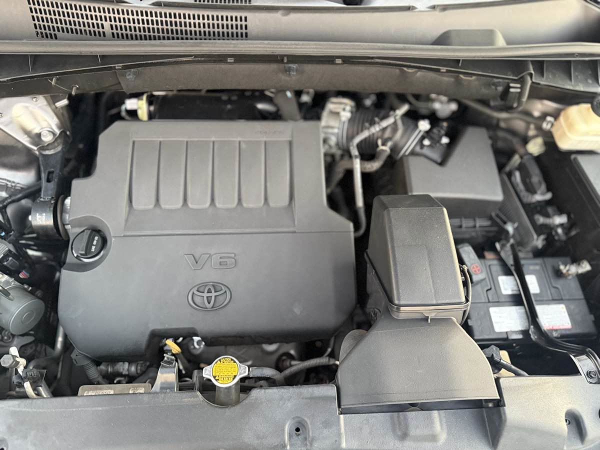 Used 2015 Toyota Highlander Plus image 32