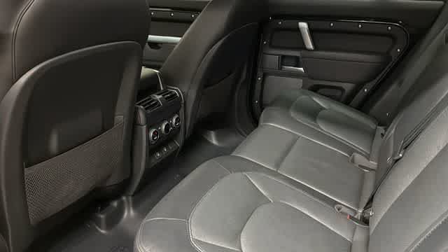 Used 2024 Land Rover Defender 110 X-Dynamic SE AWD/4WD image 27