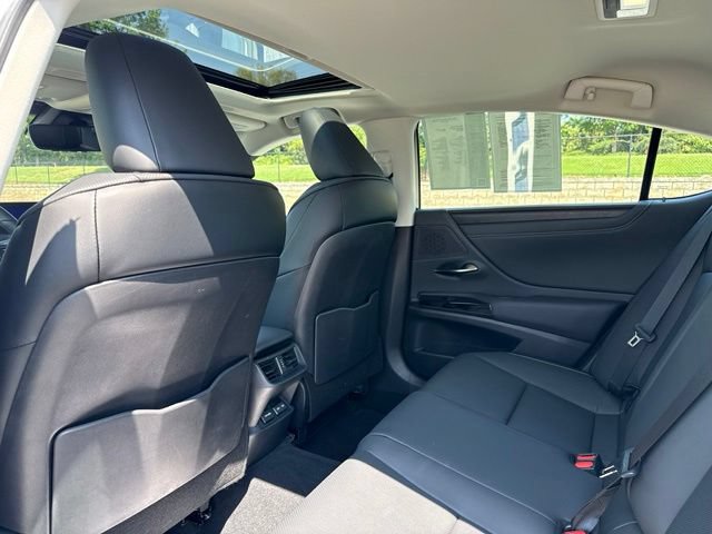 Used 2025 Lexus ES 350 w/ Premium Package FWD image 31