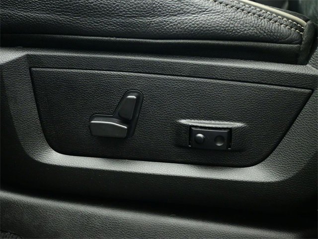 Used 2022 RAM 3500 Limited w/ Max Tow Package image 21