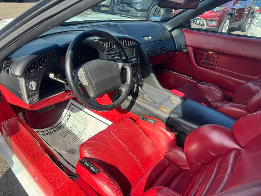 Used 1990 Chevrolet Corvette Convertible RWD image 25