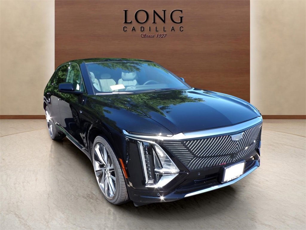 New 2025 Cadillac Lyriq Luxury image 3
