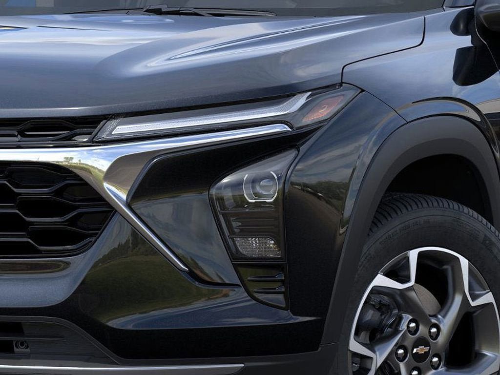 New 2026 Chevrolet Trax LT w/ Driver Confidence Package image 11