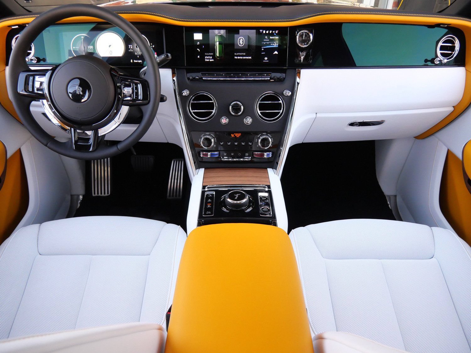 Used 2026 Rolls-Royce Cullinan AWD/4WD image 4