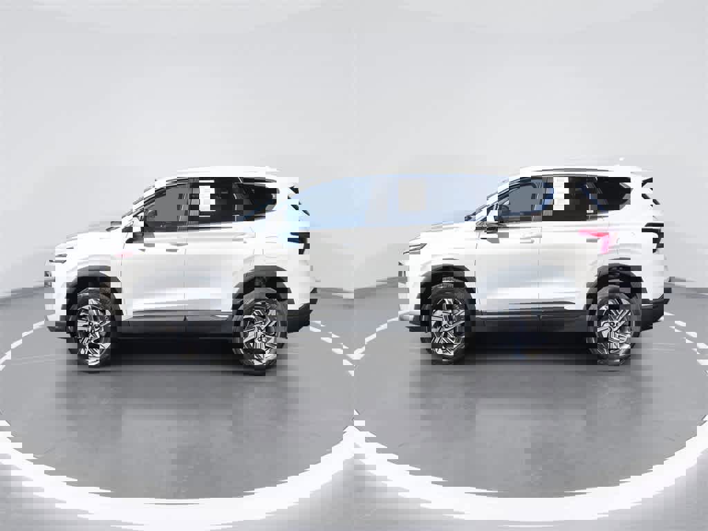 Used 2023 Hyundai Santa Fe SE image 5