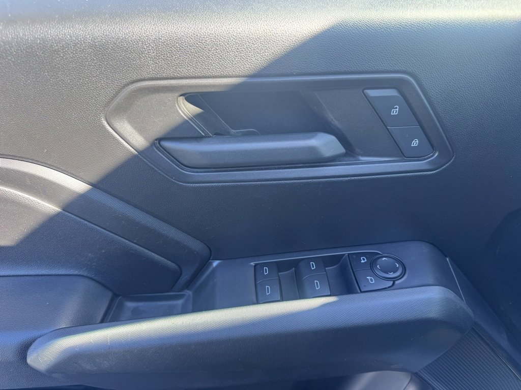 Used 2023 Chevrolet Colorado W/T image 19