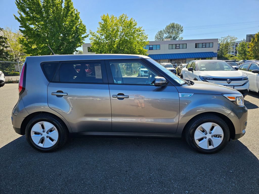 Used 2016 Kia Soul EV + w/ Paint Protection Film Package FWD image 4
