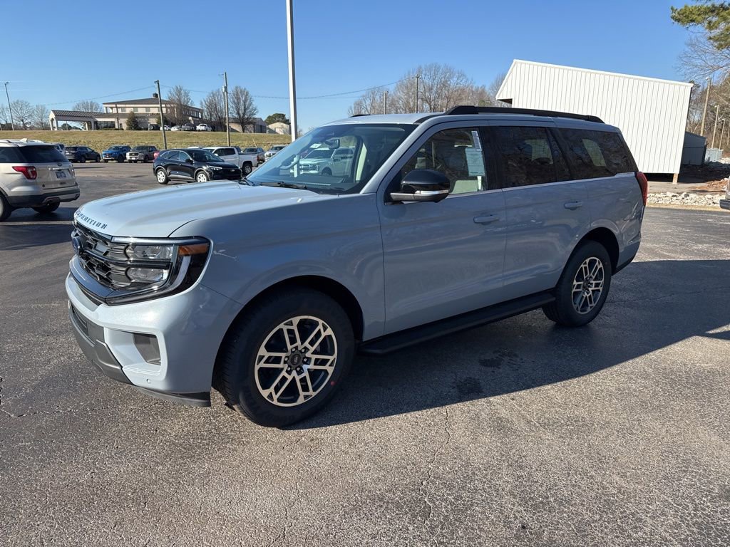 New 2025 Ford Expedition Active image 14