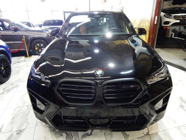 Used 2024 BMW X5 M Competition w/ Premium Package image 4