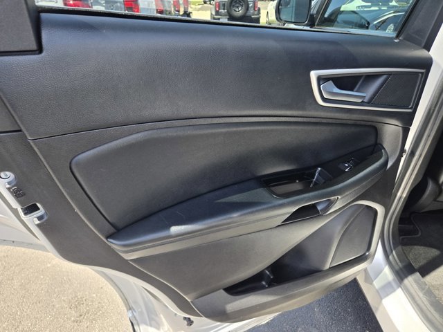 Used 2017 Ford Edge SEL w/ Equipment Group 201A AWD/4WD image 36