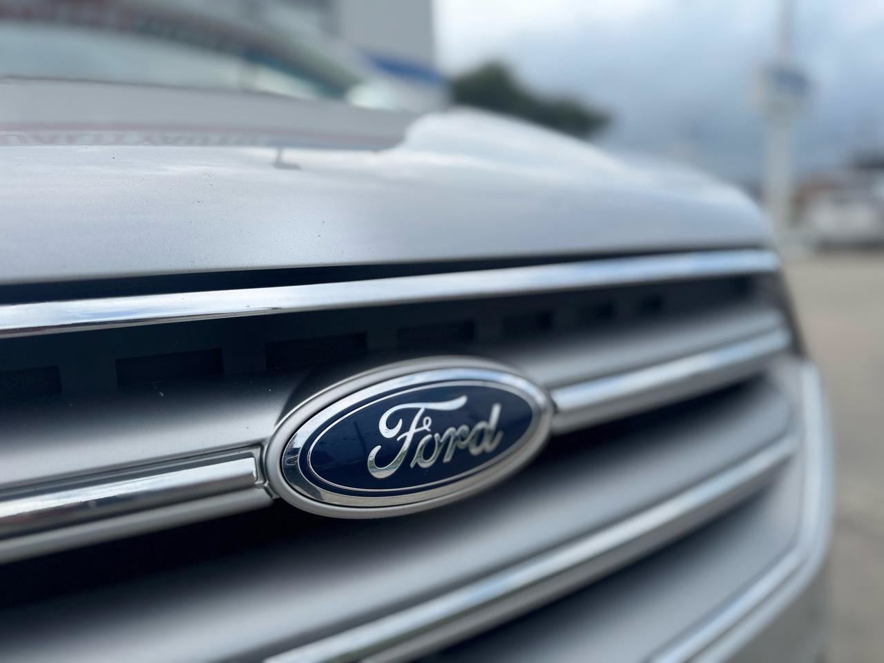 Used 2017 Ford Escape SE w/ Equipment Group 201A FWD image 9