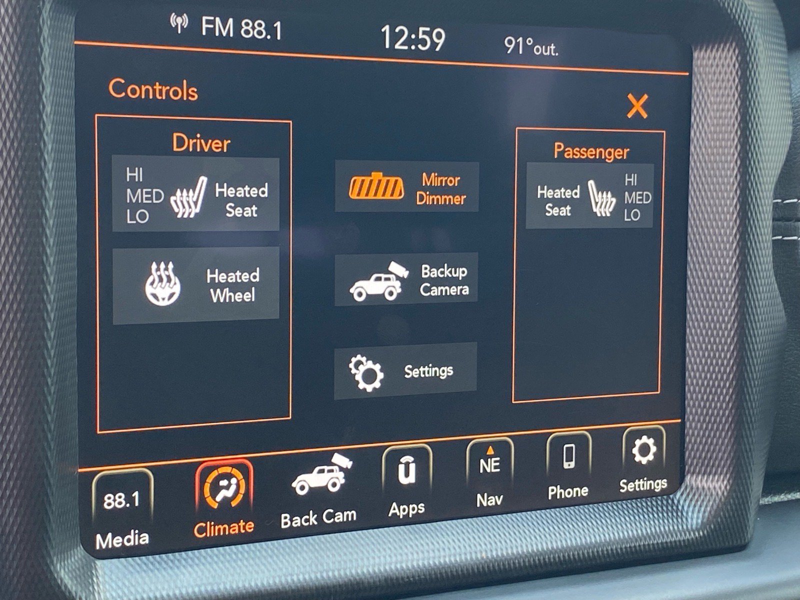 Used 2023 Jeep Wrangler Unlimited Sahara w/ Cold Weather Group AWD/4WD image 20