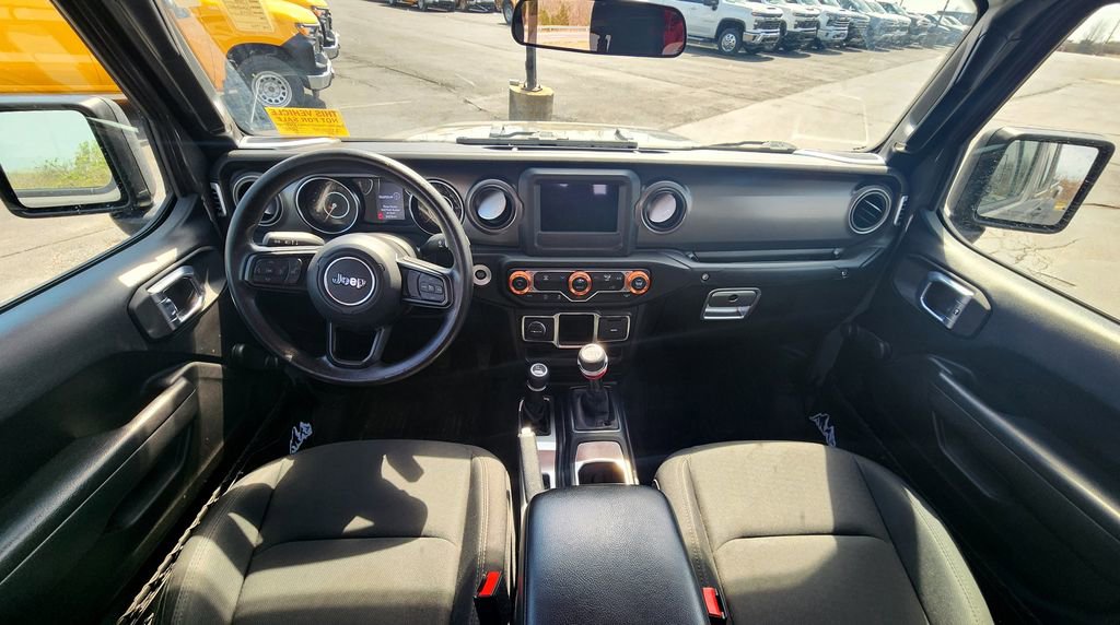 Used 2022 Jeep Gladiator Sport image 14