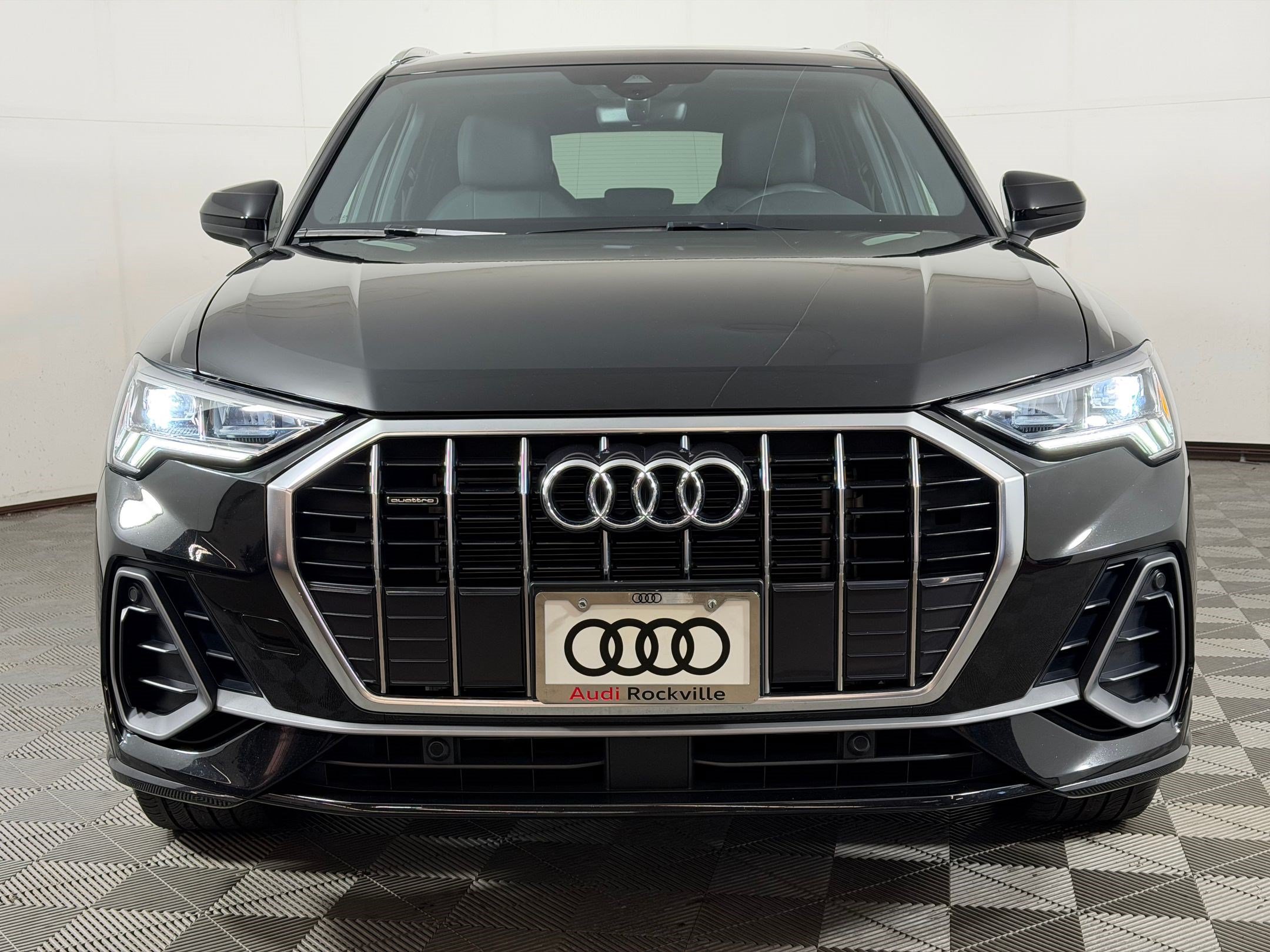 Certified 2023 Audi Q3 2.0T Premium w/ 19" Wheel Package AWD/4WD image 6