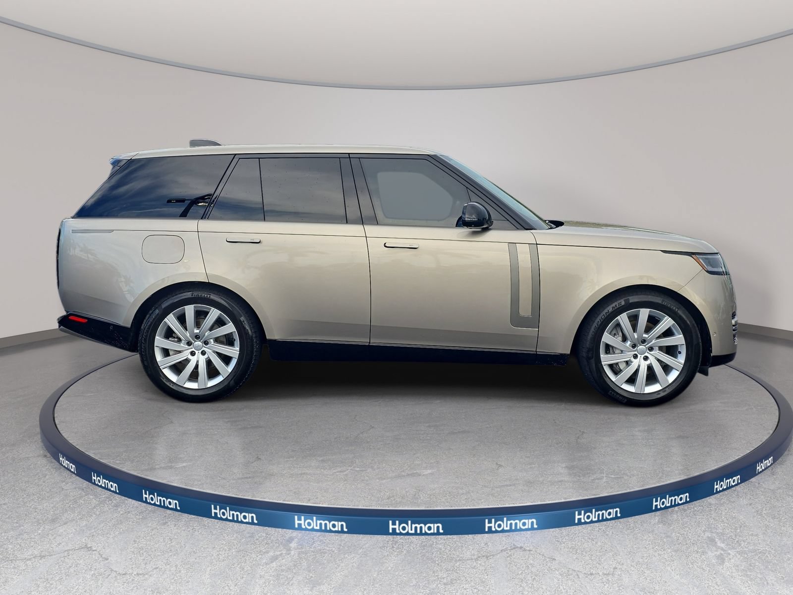 Used 2025 Land Rover Range Rover SE AWD/4WD image 5
