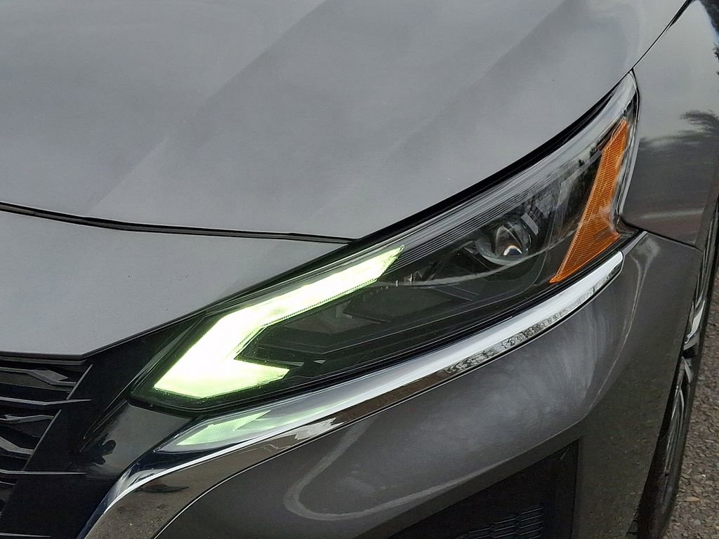 Certified 2024 Nissan Altima 2.5 SV w/ SV Premium Package image 9