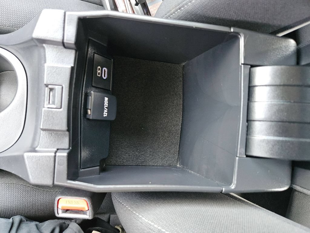 Used 2025 Toyota Corolla LE FWD image 30