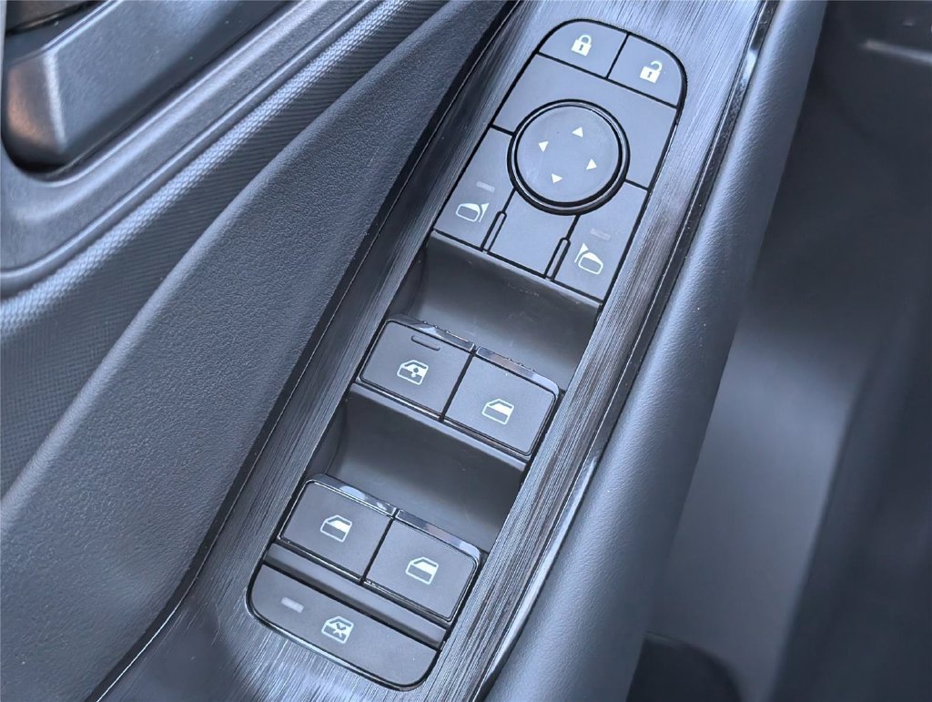 New 2027 Nissan Rogue S FWD image 10