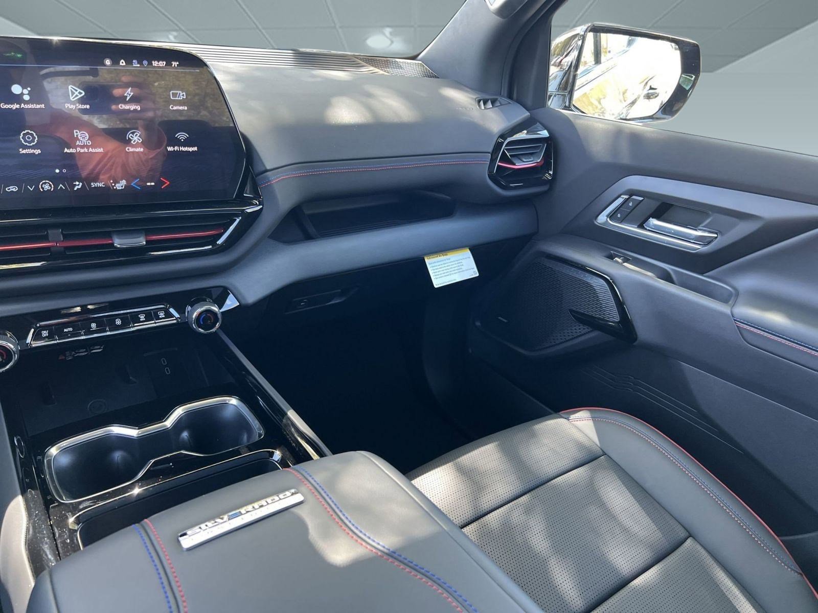 New 2024 Chevrolet Silverado EV RST image 25