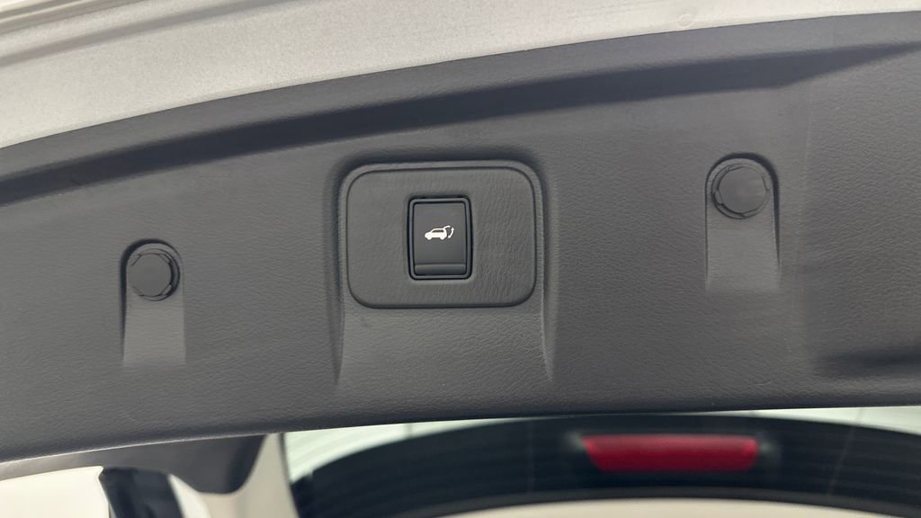 Certified 2023 Nissan Murano Platinum w/ Cargo Package image 21