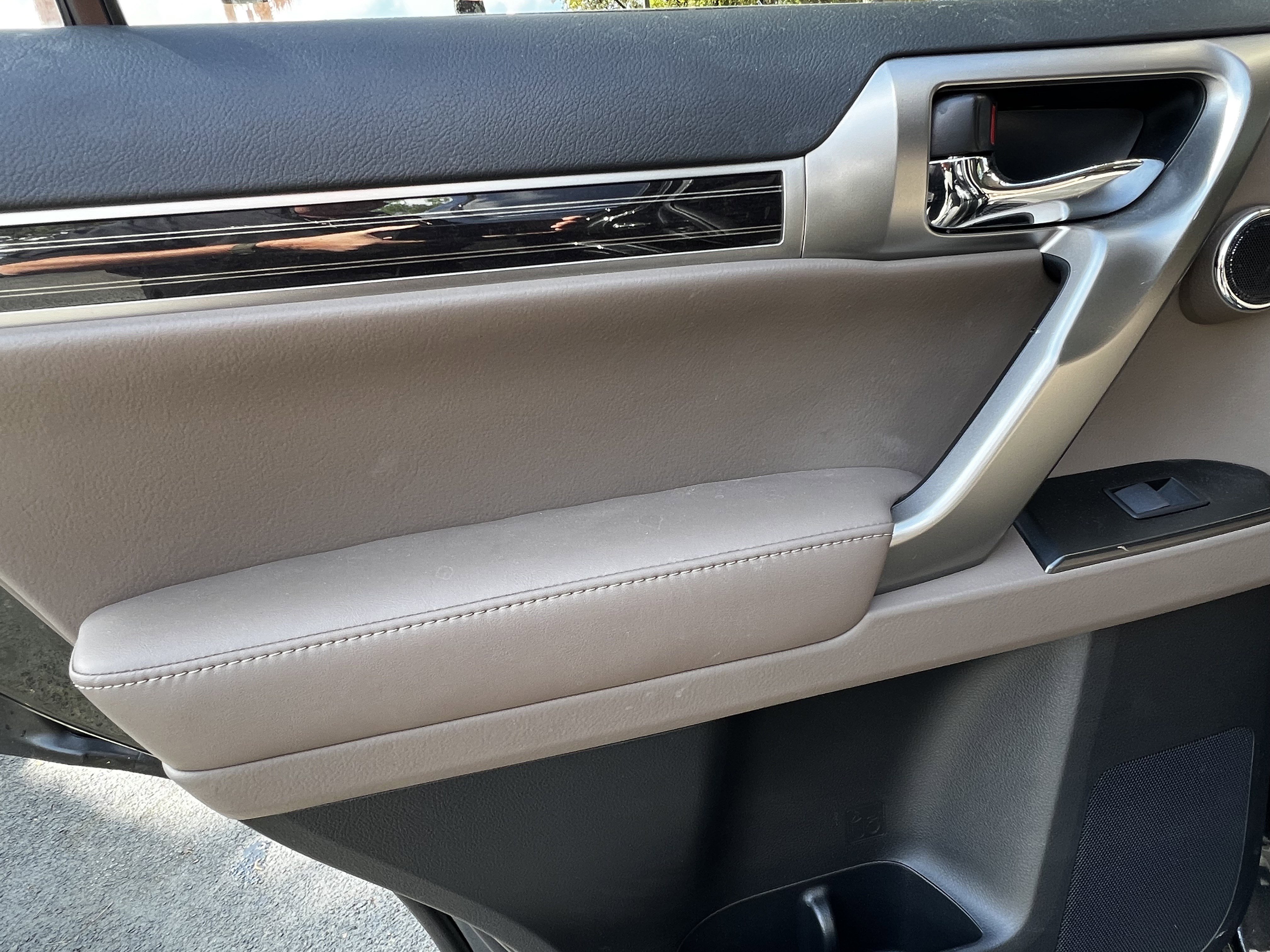 Used 2023 Lexus GX 460 Premium image 30