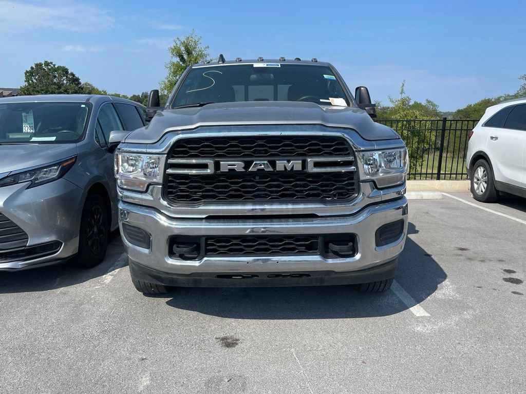 Used 2024 RAM 2500 Tradesman w/ Chrome Appearance Group AWD/4WD image 2
