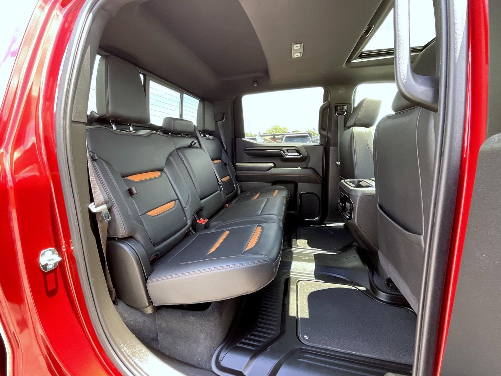 Certified 2023 GMC Sierra 1500 AT4 w/ Technology Package AWD/4WD image 18