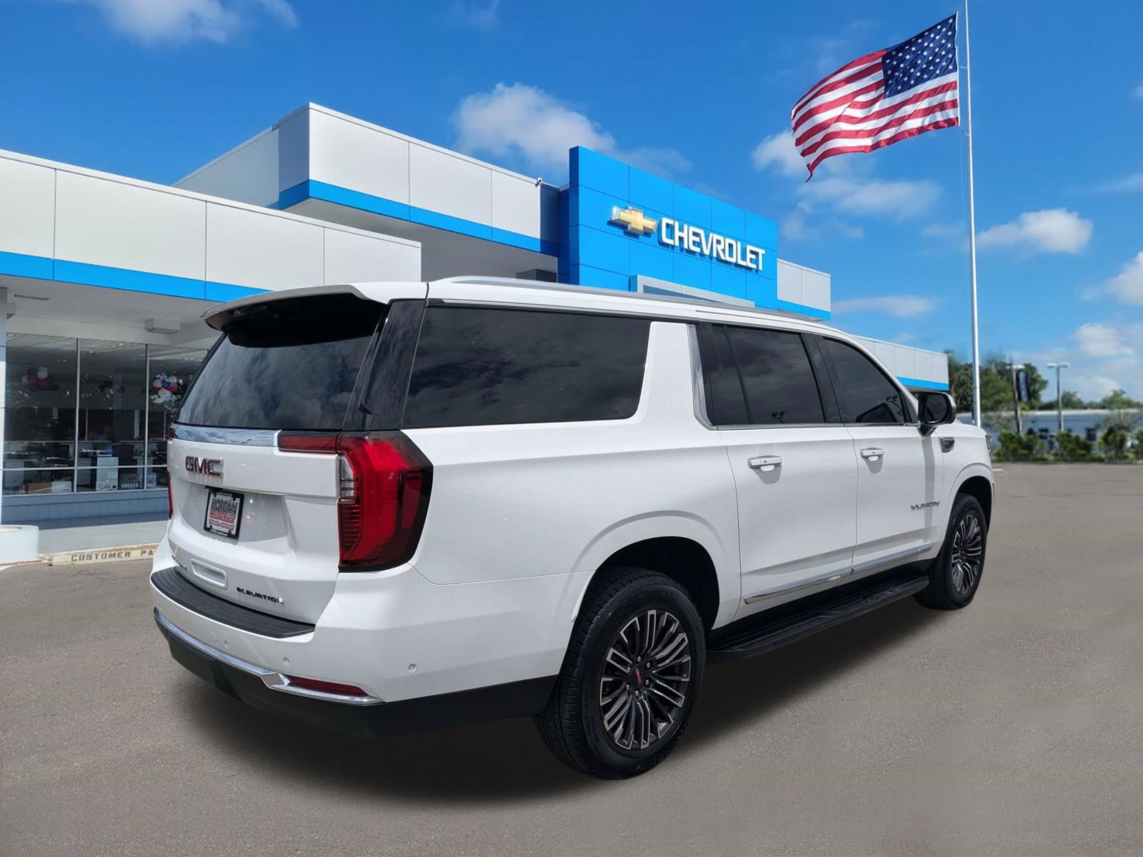 Used 2025 GMC Yukon XL Elevation RWD image 4