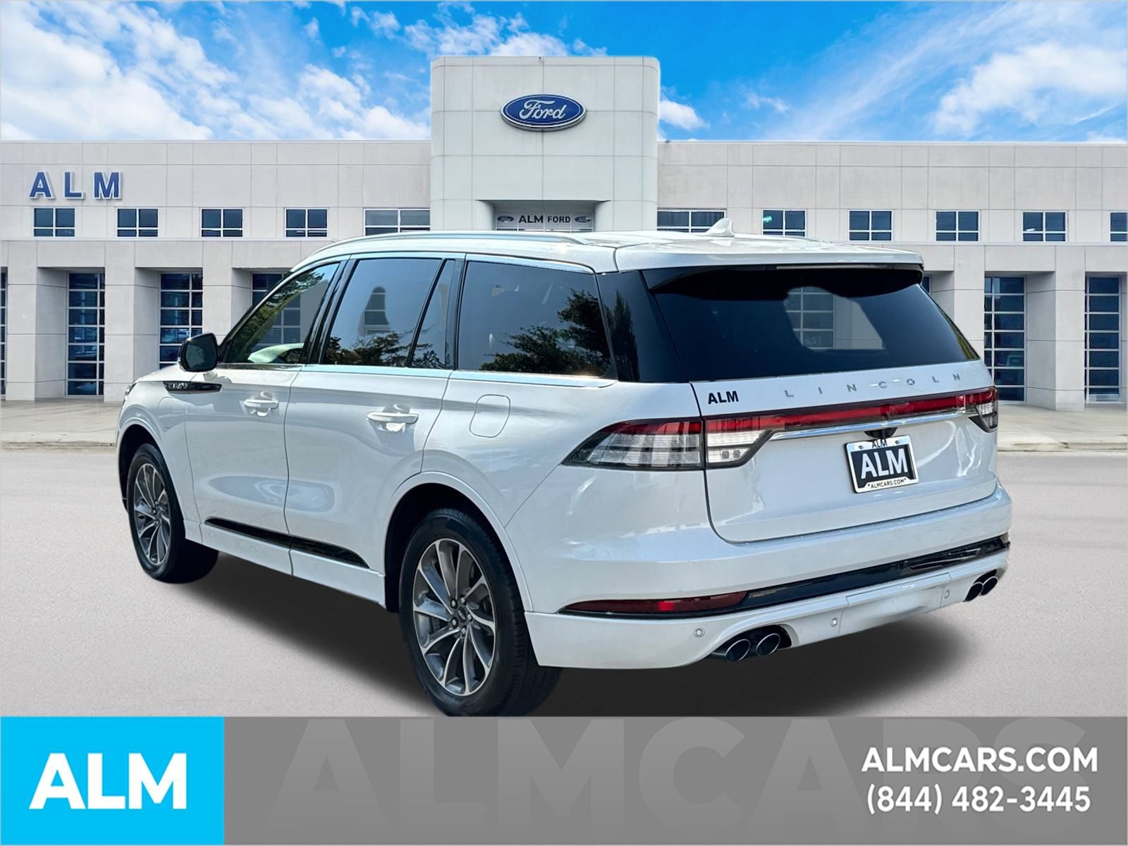Used 2020 Lincoln Aviator Grand Touring w/ Elements Package Plus image 9