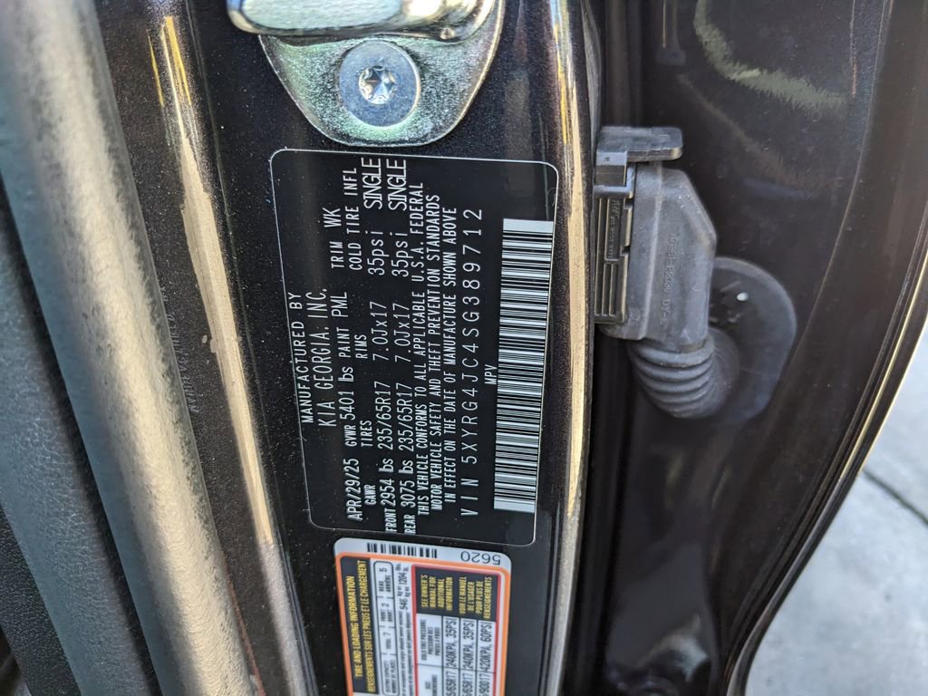 Certified 2025 Kia Sorento LX FWD image 38